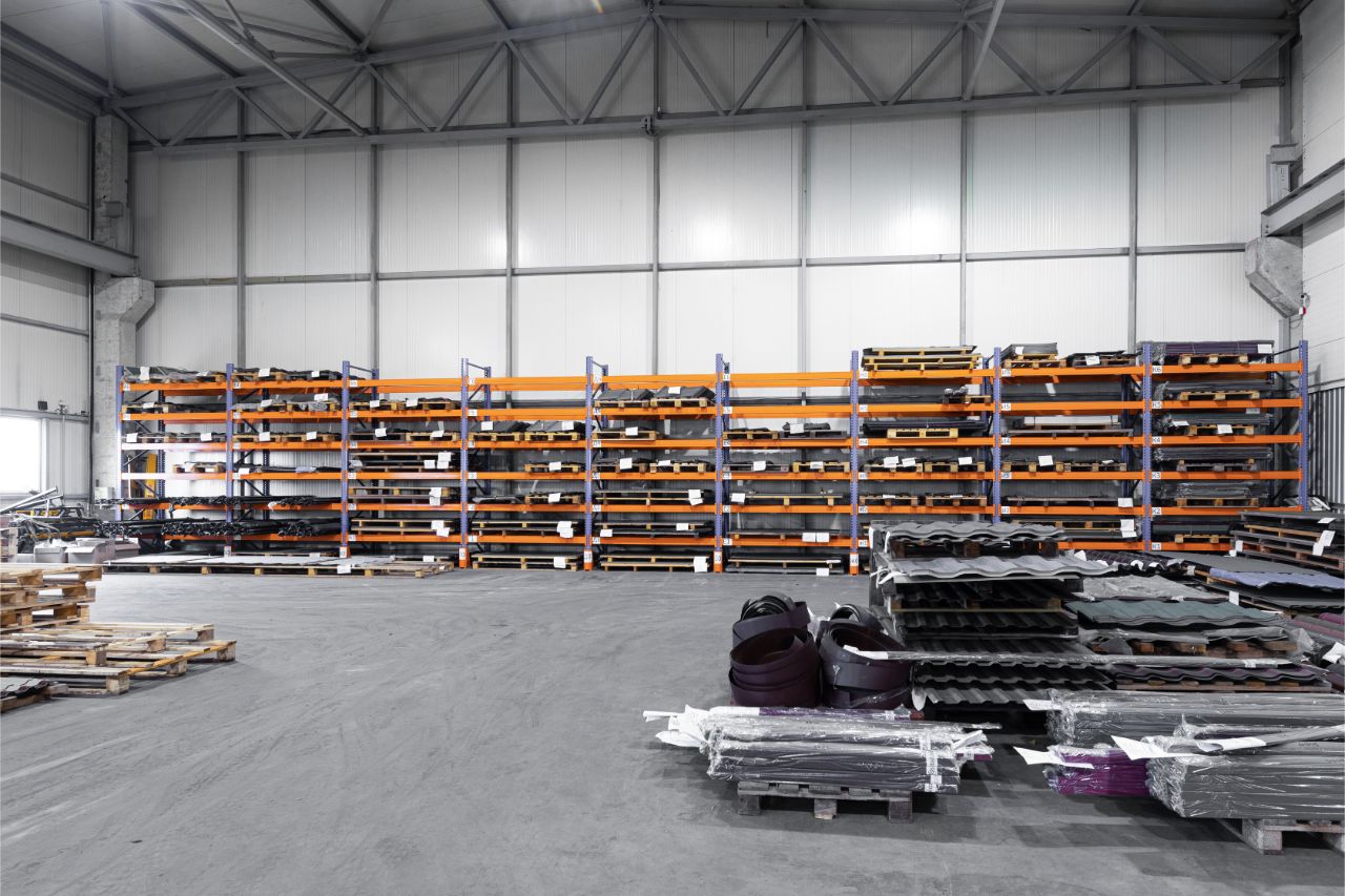 Warehouse with aluminum