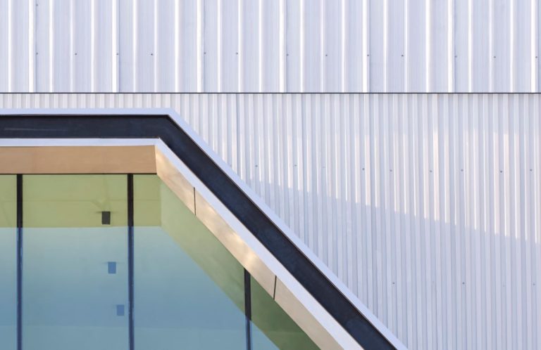 3 Types of Aluminum Awnings
