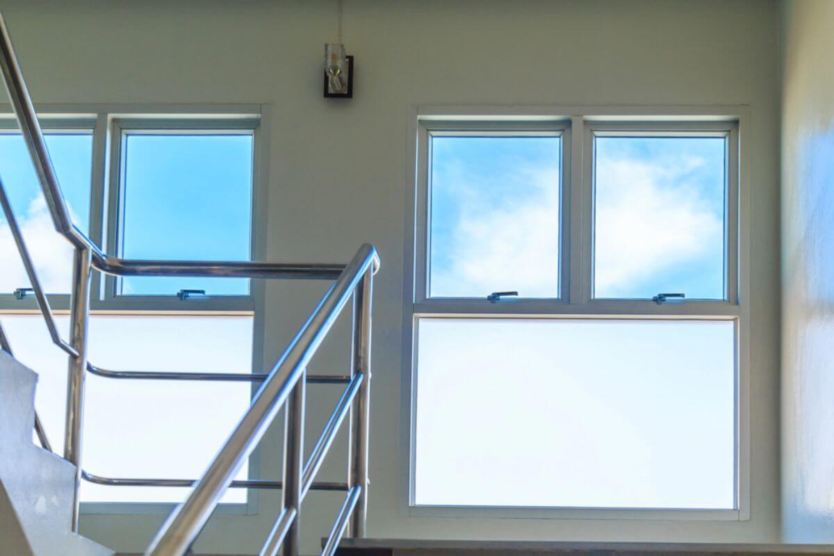 Energy-efficient aluminum profiles with good thermal performance